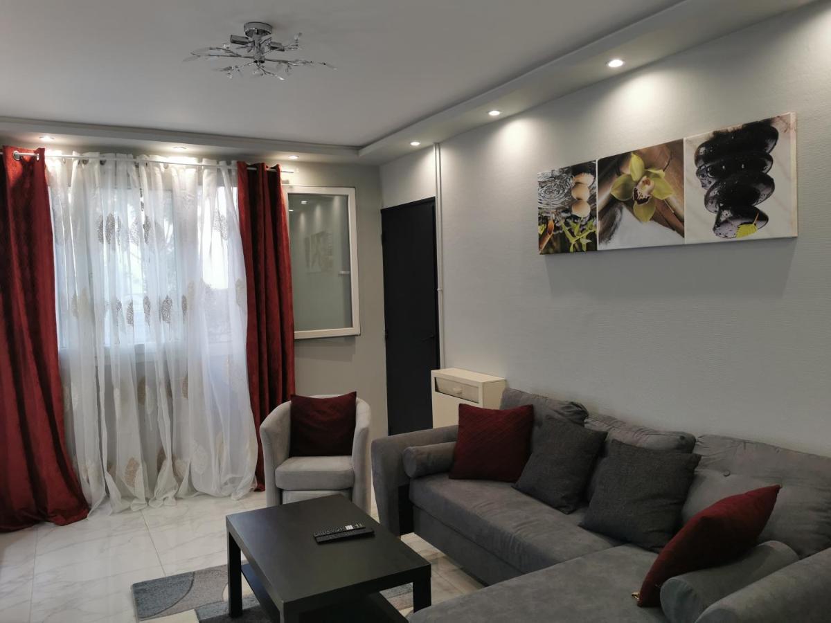 Appartement Meubles A Villeurbanne Lyon ภายนอก รูปภาพ