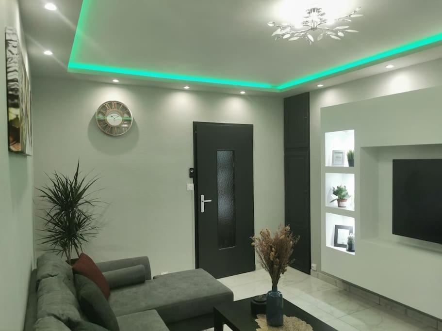 Appartement Meubles A Villeurbanne Lyon ภายนอก รูปภาพ
